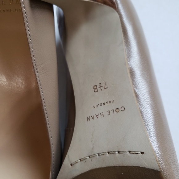 7.5 B G14 Toupe Women's Cole Haan heels - Picture 2 of 6